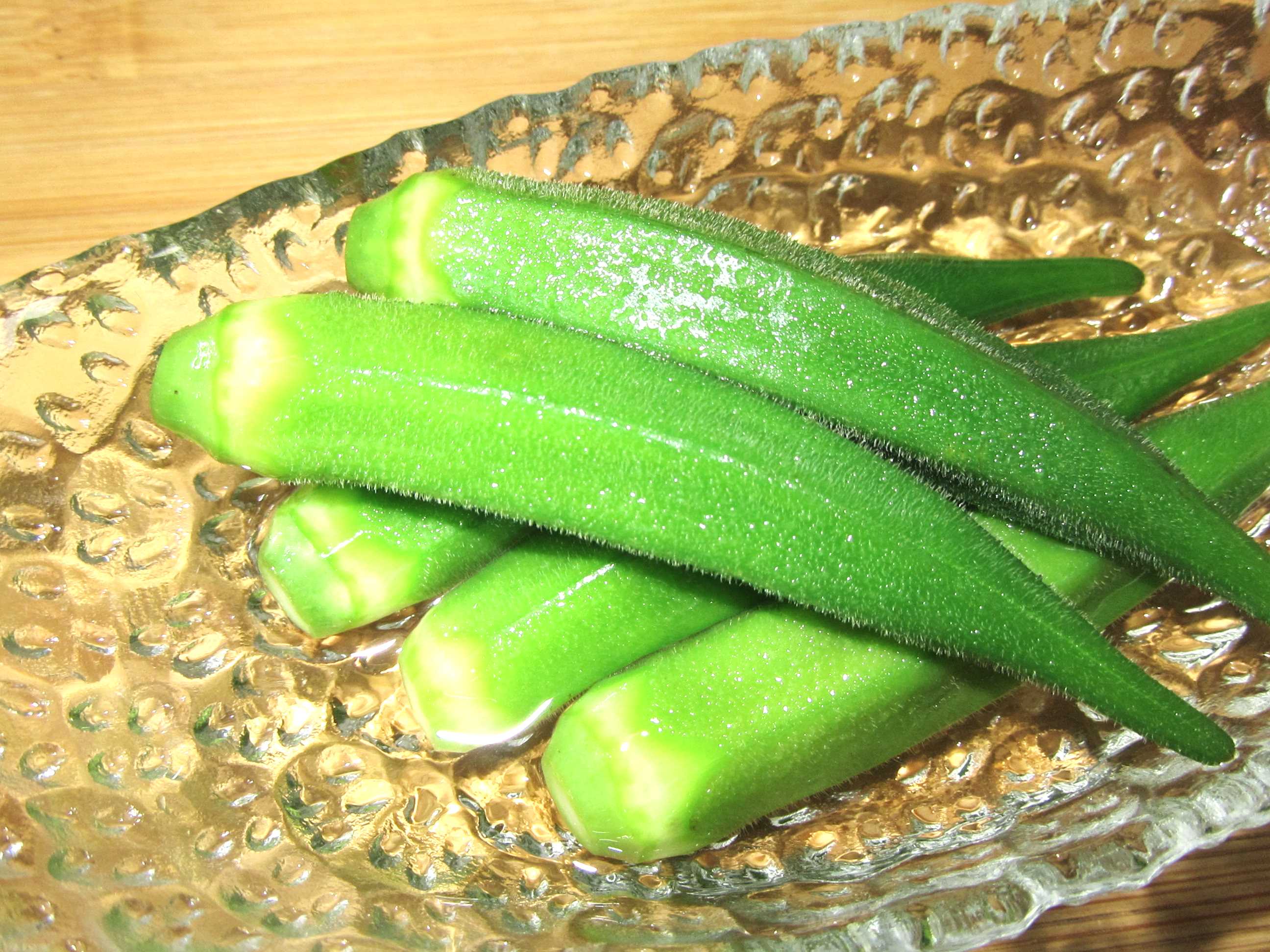 青味野菜おくらを色よく煮る方法 色出し煮 料理に役立つあしらい 日本料理 会席 懐石案内所