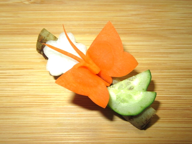 蝶々 ちょうちょう の切り方手順 飾り切り方法一覧 日本料理 会席 懐石案内所