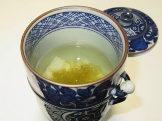 迷い箸(まよいばし)の意味【食事マナーの豆知識】箸の持ち方、使い方 | 日本料理、会席・懐石案内所