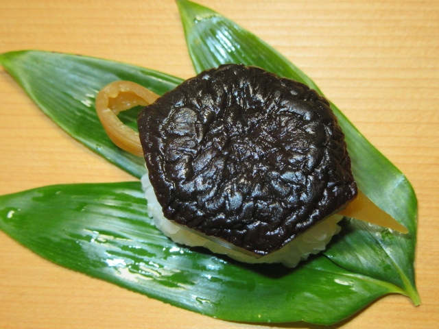 干し椎茸の亀型寿司の作り方と盛りつけ