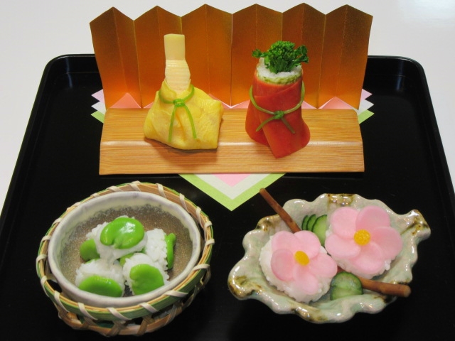 雛寿司,３月ひな祭りの献立,男雛と女雛,右近のたちばな一寸豆寿司,左近の桜日の菜の漬物寿司