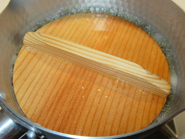 椎茸の煮物の作り方,煮汁の黄金比,落とし蓋をして煮る工程