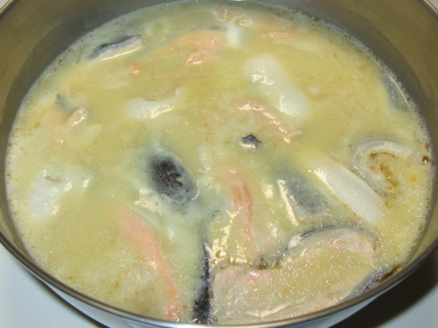 鮭のあらの白味噌煮の作り方